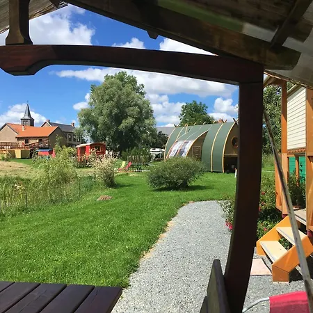 Holiday home Confortable A Saint-pardoux Avec Piscine Partagee