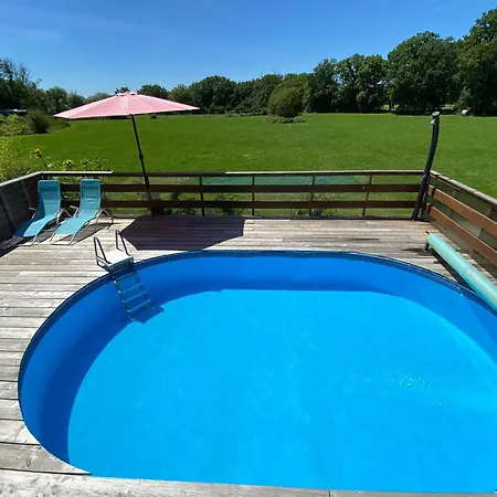 Confortable A Saint-pardoux Avec Piscine Partagee *