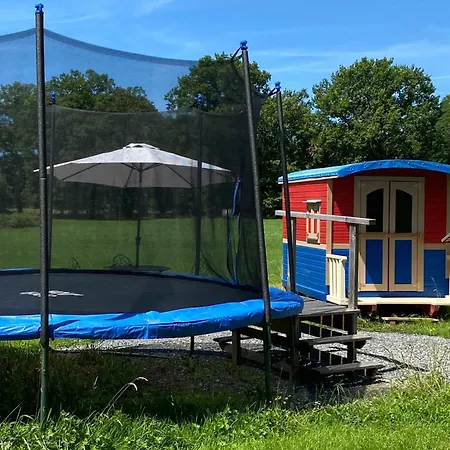 Confortable A Saint-pardoux Avec Piscine Partagee Holiday home