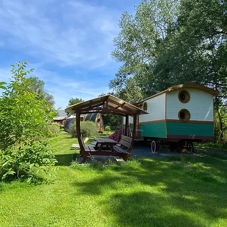 Holiday home Confortable A Saint-pardoux Avec Piscine Partagee *